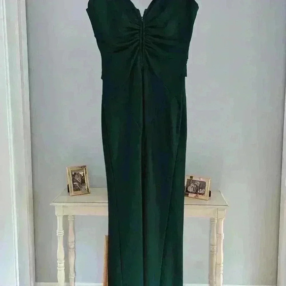 Emerald Green Windsor Sundae Sweetheart Side-Slit Gown - Picture 6 of 9